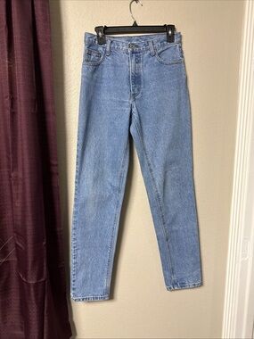 B2/4 J Galt womens Whitewash Mom Jeans. Size Small
